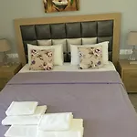 Rita's Place 호텔 이오스 코라
