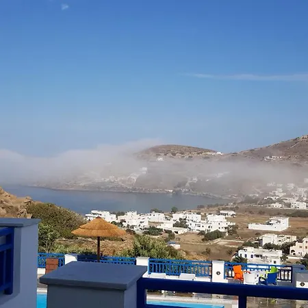 Rita's Place 2* 이오스 코라