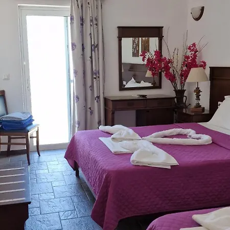 Rita's Place Отель Иос