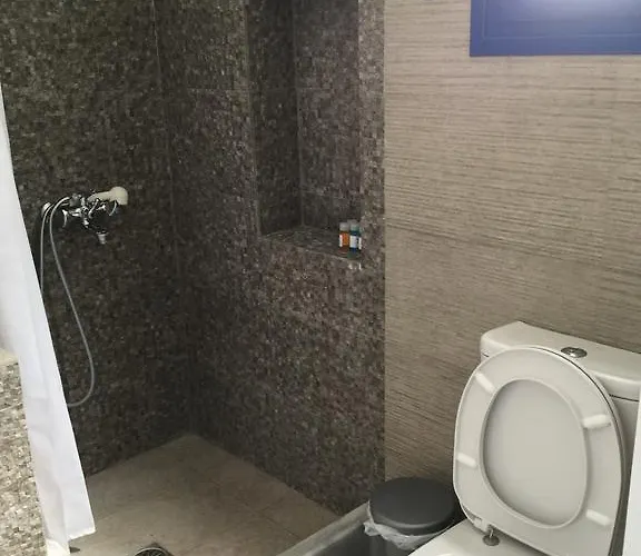 Rita's Place 2* איוס חורה