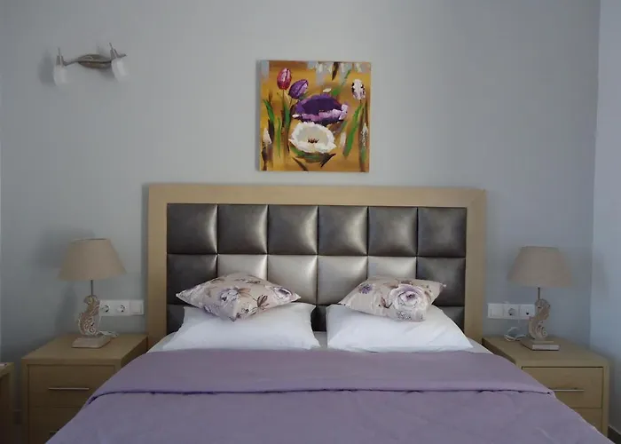 Rita's Place מלון