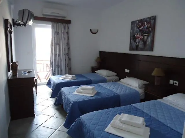 Rita's Place イオス島 チョーラ